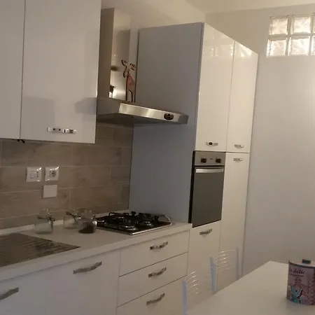 Monica's דירה